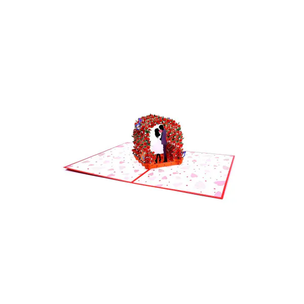 3D üdvözlőlap – Szerelmespár a rózsaív alatt